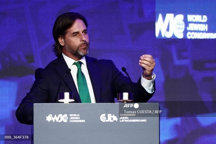 El presidente de Uruguay acusa a la ‘dictadura’ de Maduro de confirmar el ‘fraude’ electoral