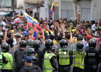 ‘¡Que entregue el poder!’: protestas contra reelección de Maduro en Venezuela