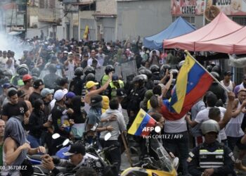 Reelección de Maduro desata protestas en Venezuela y cuestionamiento internacional