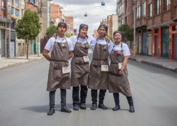 Decenas de jóvenes se capacitaron en las escuelas Manq'a.
