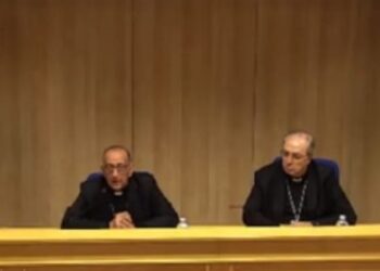 Los jesuitas de Cataluña, España, en conferencia de prensa.
