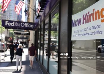 Desempleo en EEUU crece a 4,3% en julio, la tasa más alta desde 2021