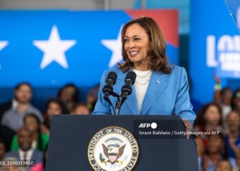 Harris presenta plan económico con foco en poder adquisitivo y ataca a Trump