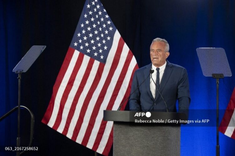 Robert F. Kennedy Jr. da su apoyo a Trump tras suspender su campaña a la Casa Blanca