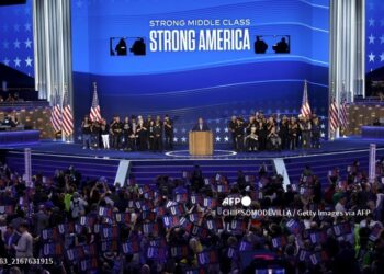 Delegados demócratas propalestinos saludan salida de Biden y miran con escepticismo a Harris