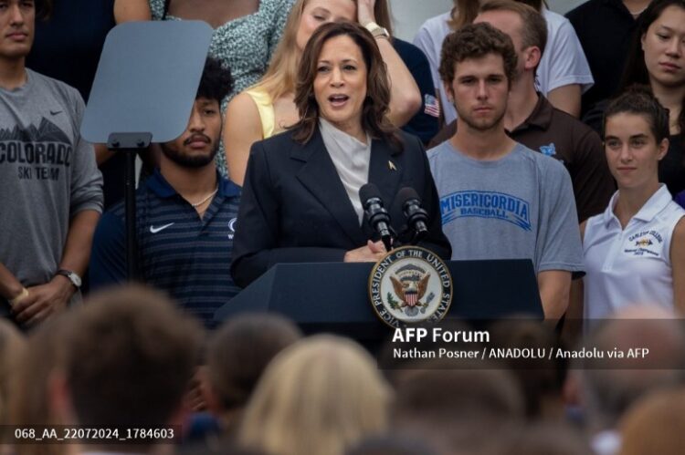 Kamala Harris parte como favorita para reemplazar a Biden en presidenciales de EEUU