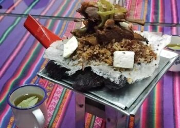 La Q'oa un platillo que proponen dos chefs orureños.