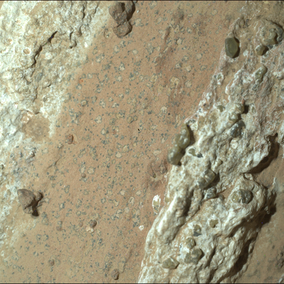 Róver de la NASA halla en Marte roca que puede contener vida microscópica antigua