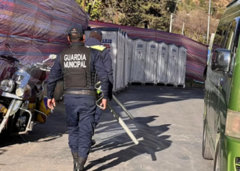 Cierre de vías por la verbena y comerciantes instalan puestos cerca del PUC por la verbena paceña