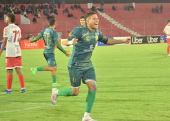 Real Tomayapo gana 3-2 a Independiente en el IV Centenario