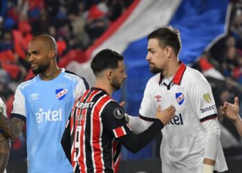 Sao Paulo perfila clasificación a cuartos de Libertadores al empatar en Uruguay con Nacional