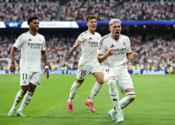 El Real Madrid cumple ante el Valladolid, Mbappé no marca en su debut en el Bernabéu