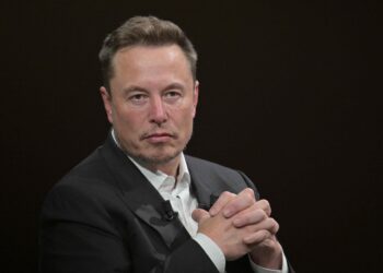 Musk amenaza con demandar a grupo que lucha contra el antisemitismo