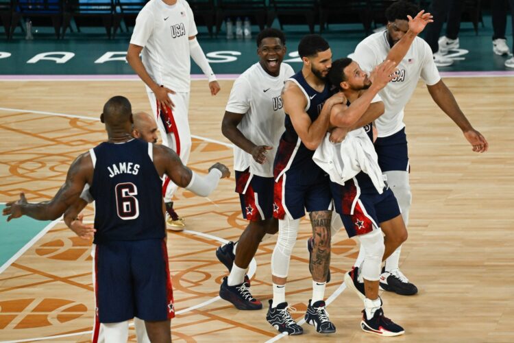 Los estadounidenses celebran el triunfo ante Francia