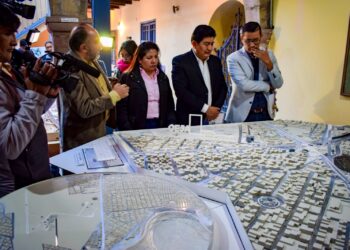 El arquitecto José Núñez gana concurso con un proyecto que plantea descongestionar el tráfico vehicular de El Alto.