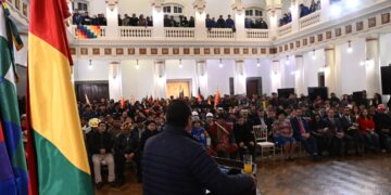 A un mes de la asonada militar, Arce dice que ‘aquí no se ha ganado la guerra’ y llama a estar en apronte