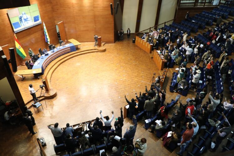 La Asamblea aprueba el informe de los postulantes para el TSJ y remite la lista al TSE