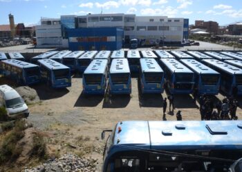 Los buses municipales fueron replegados mientras se normalice la venta de diésel.