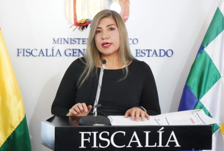 La fiscal Alejandra Rocha en conferencia de prensa.