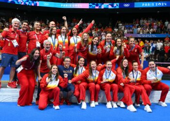 España vence a Australia y gana el oro de waterpolo femenino en París-2024