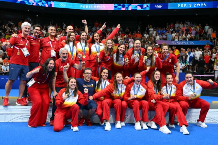 El plantel español que conquistó oro en waterpolo femenino