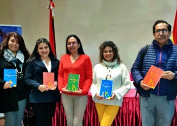 ‘El Principito’ traducido al aymara, quechua y guaraní llega a la Feria del Libro en La Paz