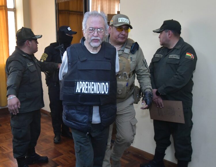 Aguilar, acusado de ser el ‘ideólogo’ del asalto militar de junio, está hospitalizado