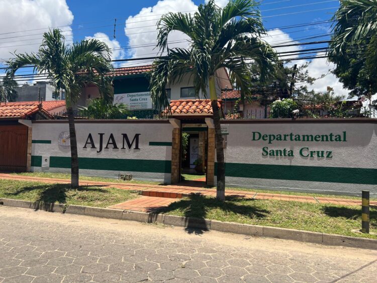 AJAM