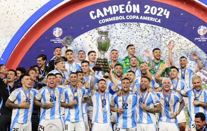 Lionel Messi levantó otra vez el trofeo de campeón. Argentina se consagró como el mejor de América