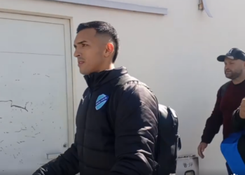 Flavio Robatto confía en el delantero Alfio Oviedo