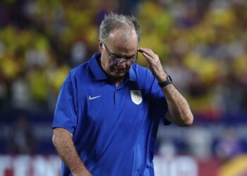 ‘Yo me hago responsable’, dice Bielsa tras eliminación de Uruguay