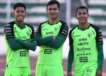 La Selección Boliviana se entrena en ‘El Titán’ a ritmo intenso