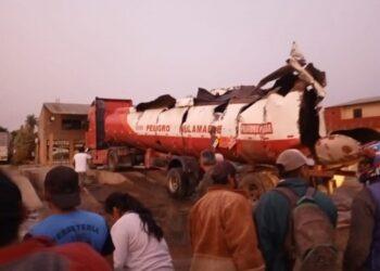 Un camión cisterna explota en Warnes