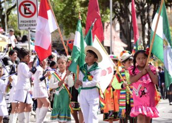 Los desfiles patrios empiezan esta semana en La Paz, conozca los recorridos