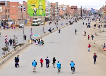 Viene el Día del Peatón, conozca cómo sacar su permiso de circulación