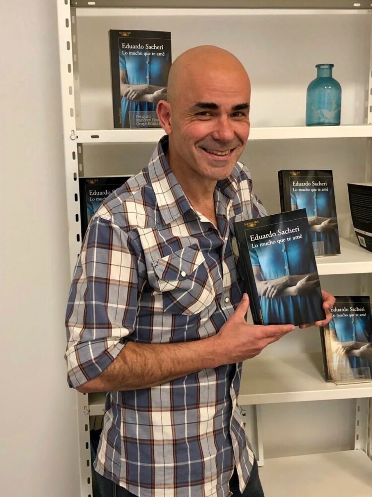 Eduardo Sacheri, autor de la ganadora del Oscar ‘El secreto de sus ojos’, llegará a la FIL La Paz.