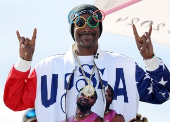 Snoop Dogg, la pegadiza desgana de la ‘mascota’ oficiosa de París-2024