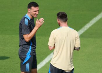 Messi está bien y será parte del partido ante Canadá, aseguró Scaloni
