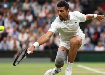 Djokovic supera cómodamente a Rune en octavos de Wimbledon