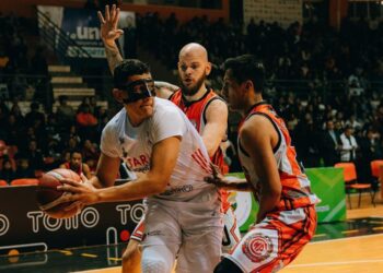 El potosino Leones y Tarija Básquet están a un triunfo de ser finalistas en la Libobásquet