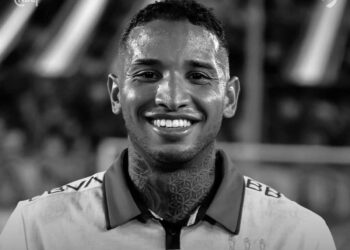 Muere Juan Izquierdo, futbolista uruguayo que sufrió crisis cardíaca en partido de Libertadores