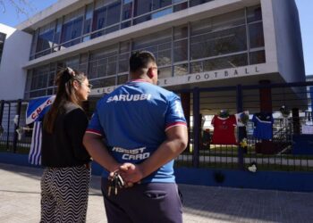 Uruguay de luto espera los restos del futbolista Juan Izquierdo fallecido en Brasil