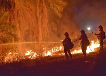 Santa Cruz está inmersa en humaredas