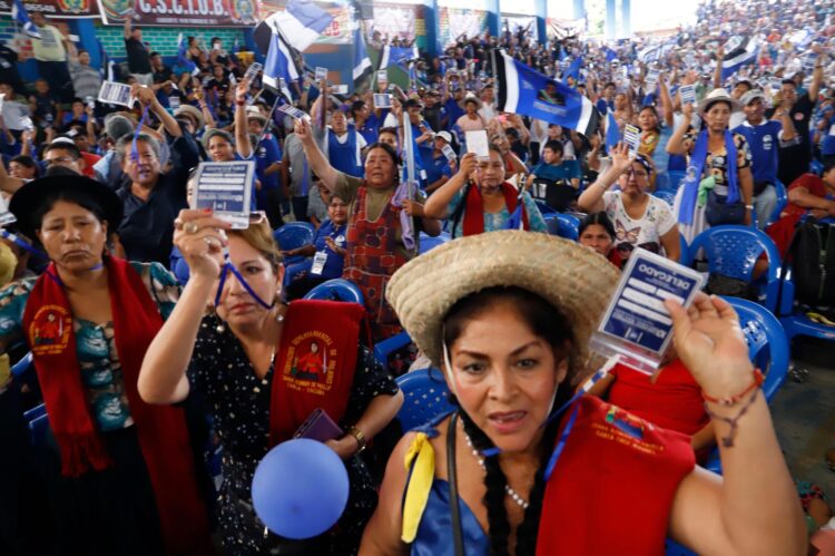 Los delegados militantes del MAS en el congreso de Lauca Ñ.