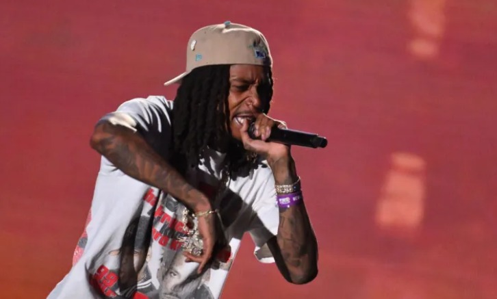 El rapero estadounidense Wiz Khalifa, acusado de posesión ilegal de drogas en Rumania