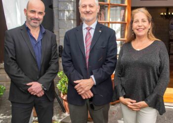 Recepción en honor a escritores argentinos