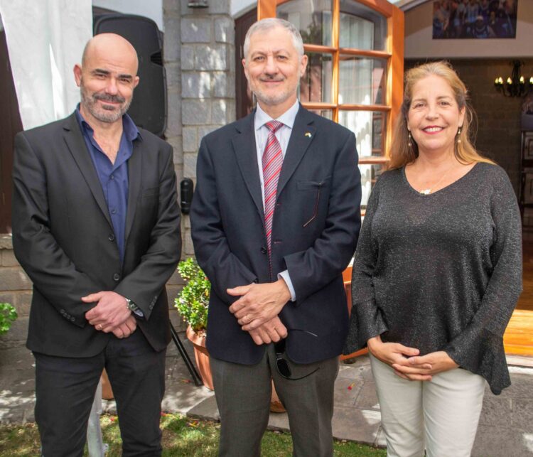 Recepción en honor a escritores argentinos
