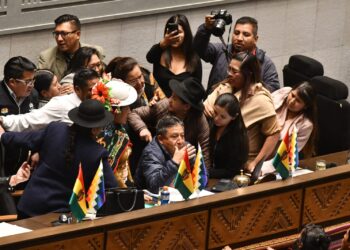 Choquehuanca suspende la sesión para debatir las judiciales hasta este viernes