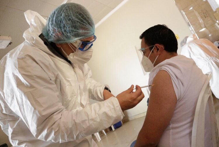 Las infecciones respiratorias incrementan en La Paz y se alista la ampliación de vacunación