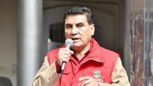El gobernador de Ouro, Jhonny Vedia, califica de "político" el bloqueo en Caracollo.